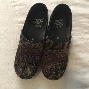 Dansko Vegan Tapestry Velvet Paisley Clogs